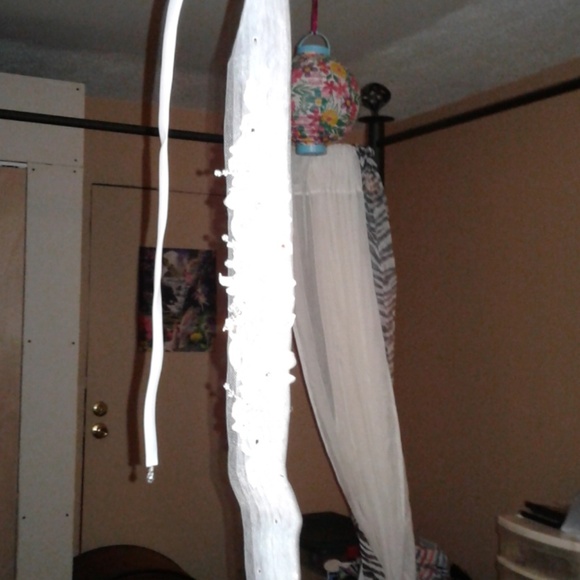 Mermaid style wedding dress with belt - Picture 8 of 8